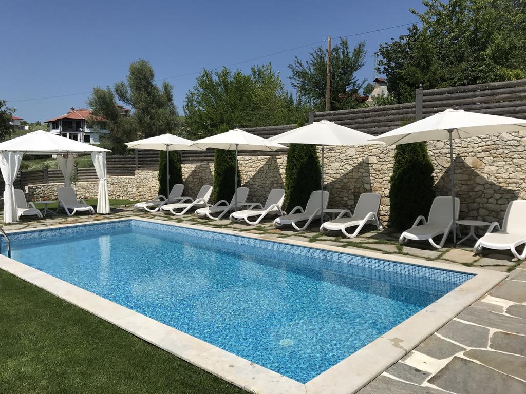 Family Hotel Friends Villa Enchets Ngoại thất bức ảnh